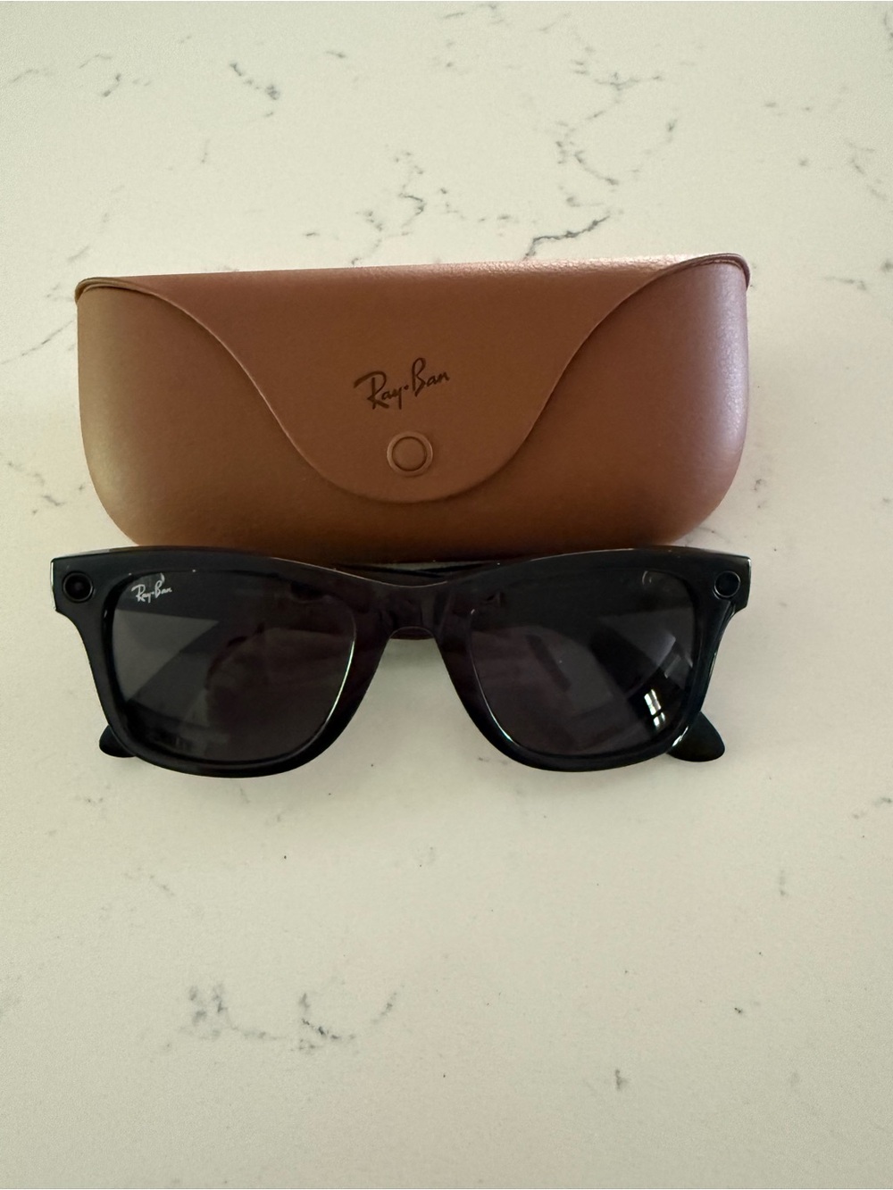 Ray-Ban Meta Black Sunglasses with Brown Case